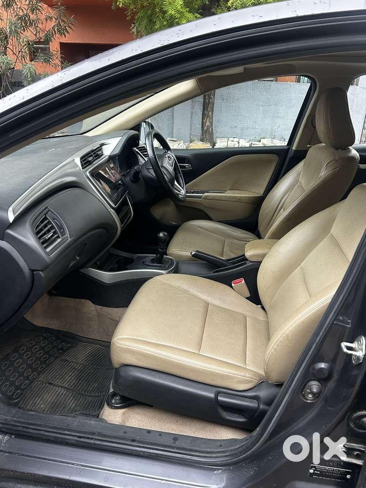 Honda City V Mt Sunroof, 2017, Petrol