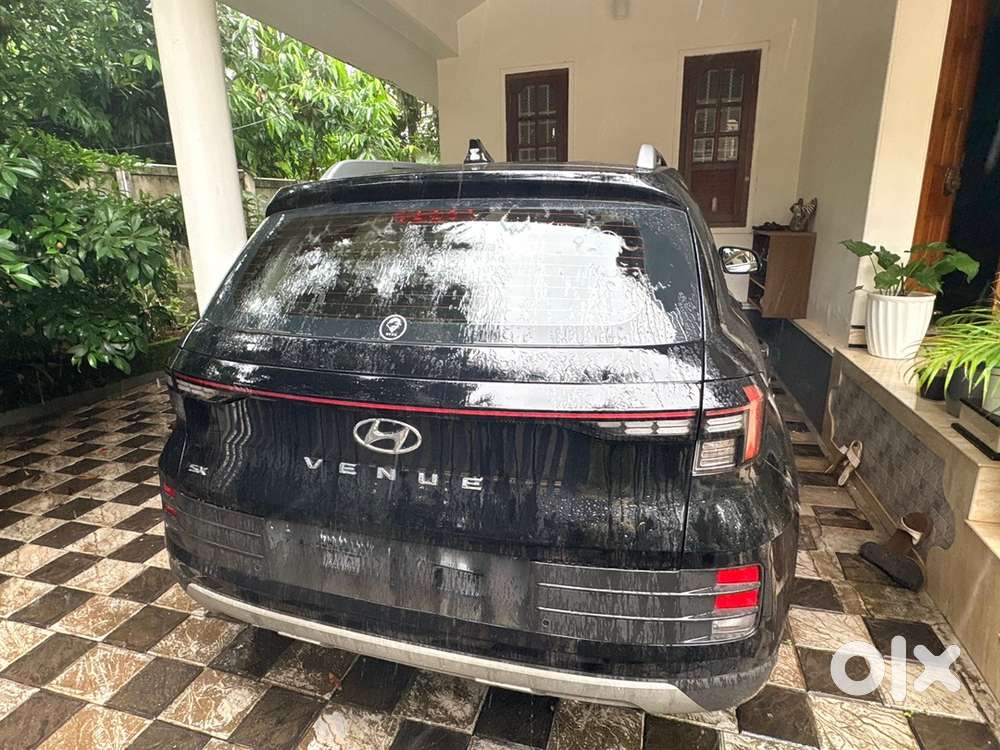 Hyundai Venue Petrol 2023