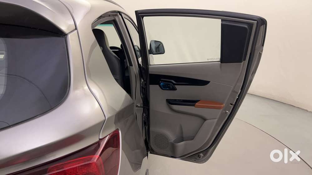 Mahindra Kuv 100 2016-2017 Mfalcon G80 K8, 2016, Petrol