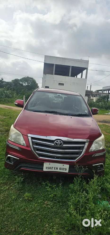 Toyota Innova 2015 Diesel 150000 Km Driven