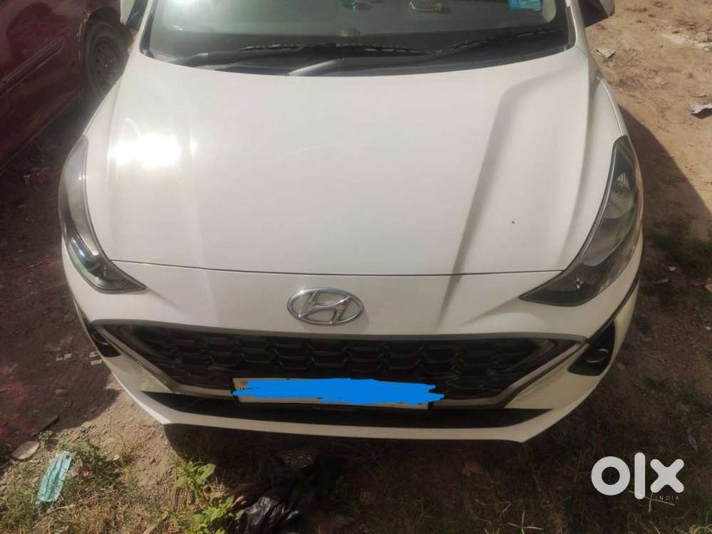 Hyundai Aura(polar White) In Excellent Condition With All Service