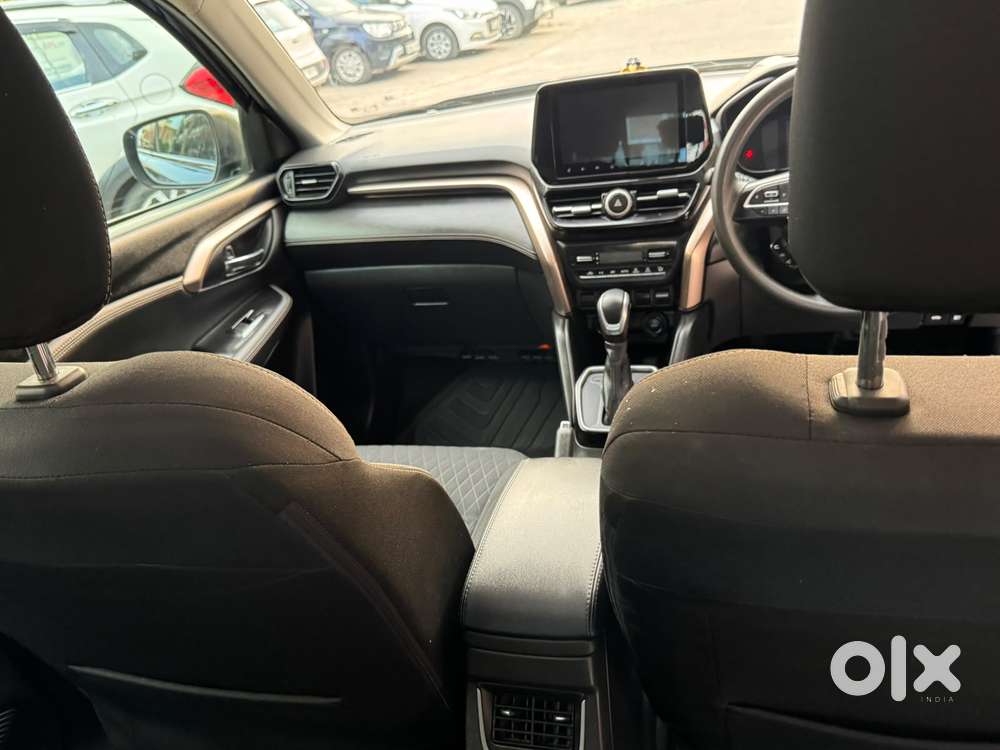 Maruti Suzuki Grand Vitara 1.5 Zeta Plus Intelligent Hybrid Ecvt, 20..