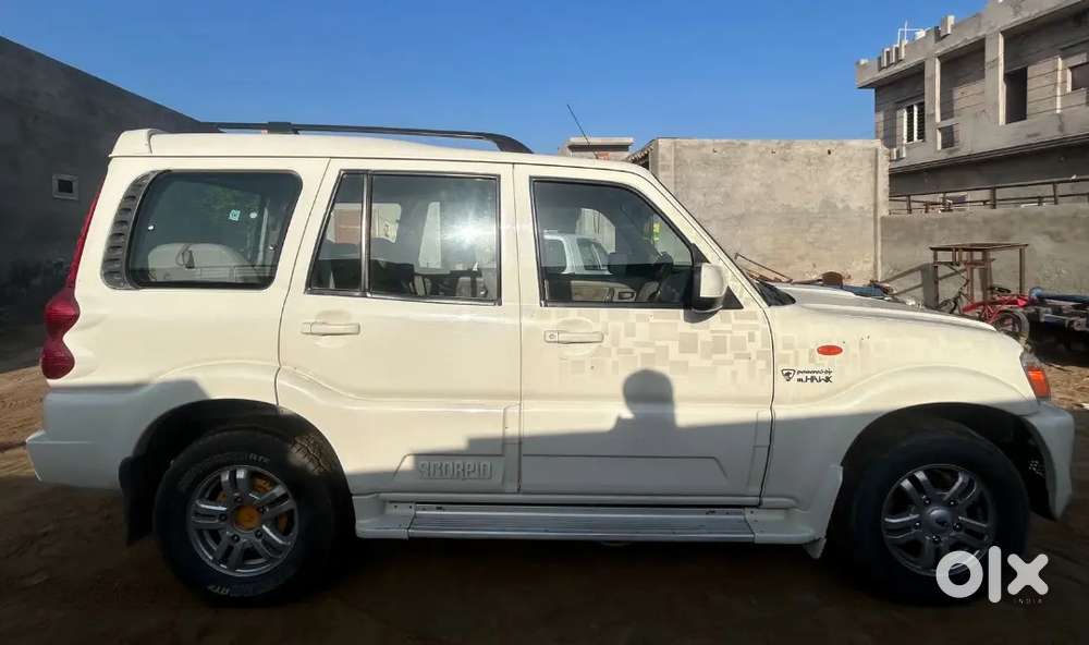 2013 Model Scorpio Vlx Top Model