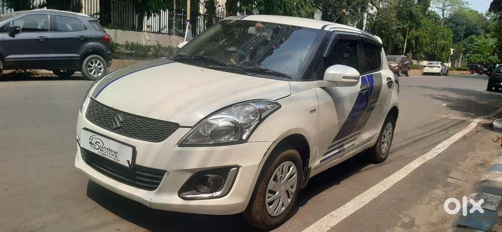 Maruti Suzuki Swift Vxi 1.2 Abs Bs-iv, 2017, Petrol