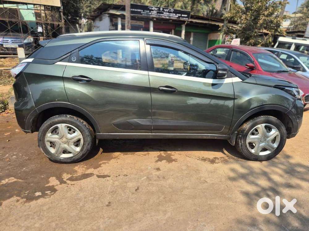 Tata Nexon 1.2 Revotron Xm (s), 2023, Petrol