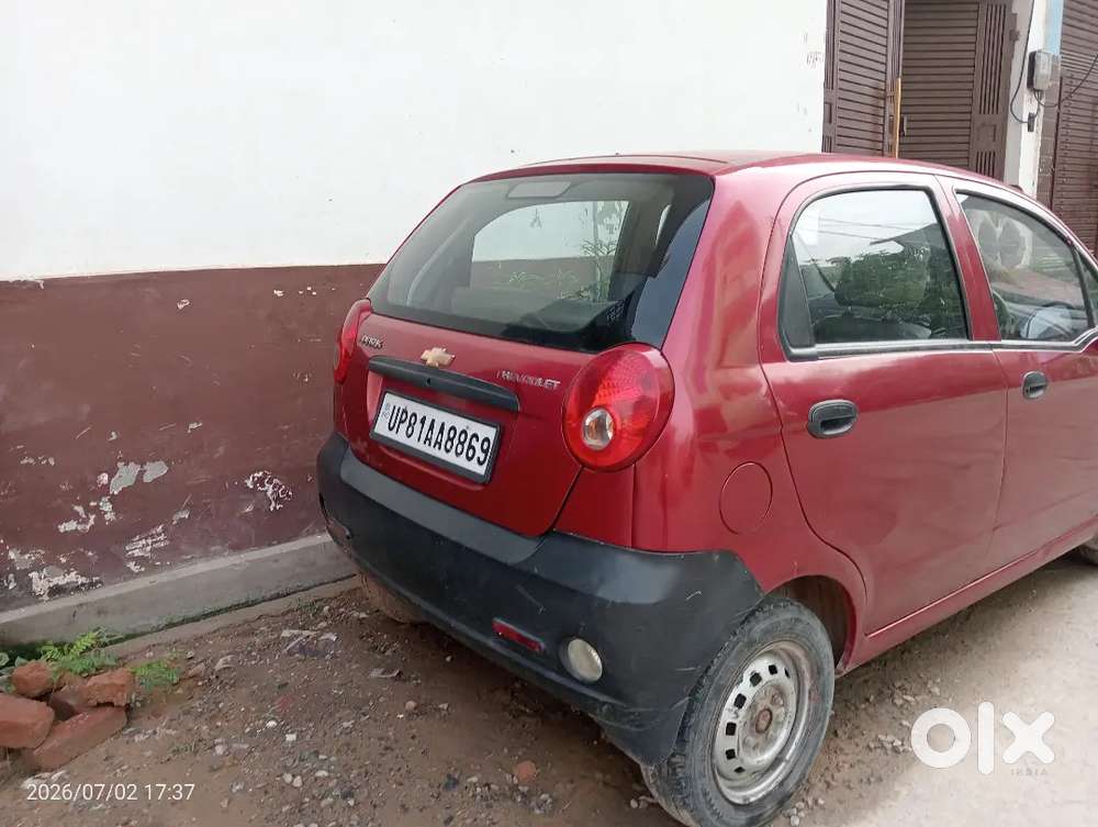 2009 Model Petrol Or Cng Cylinder Few Months Old The Car Only Park
