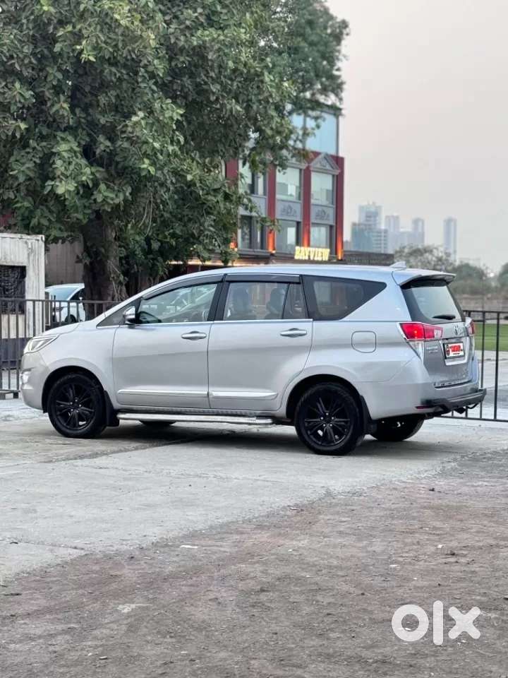 Toyota Innova Crysta 2.8 Gx At 7 Str, 2016, Diesel