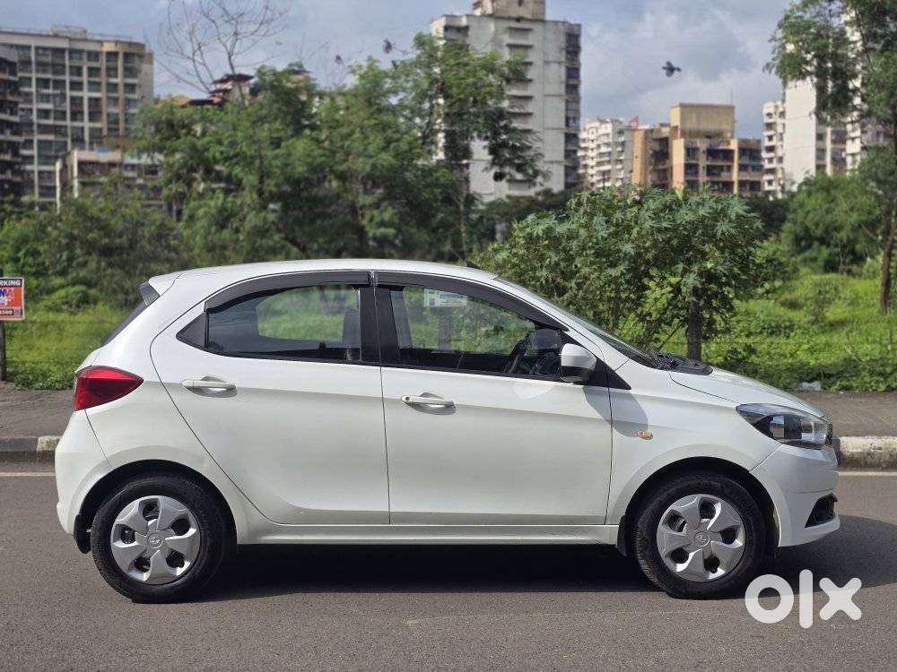 Tata Tiago 1.2 Revotron Xt, 2016, Petrol