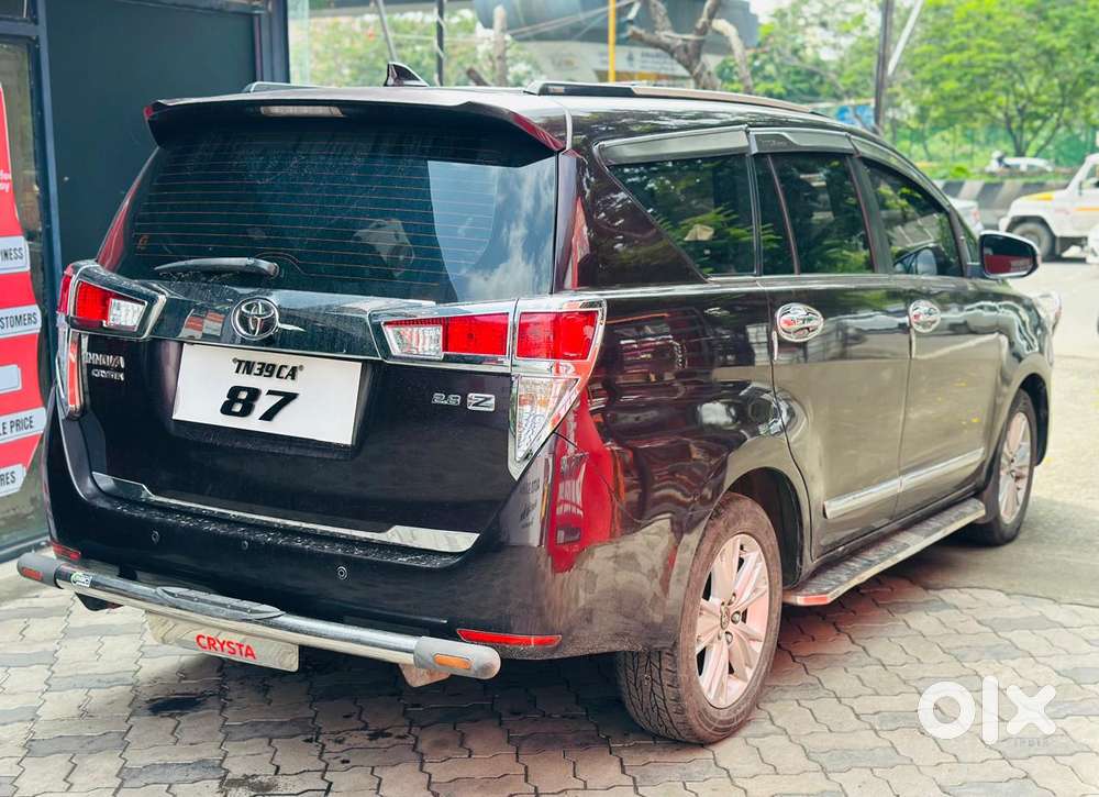 Toyota Innova Crysta, 2016
