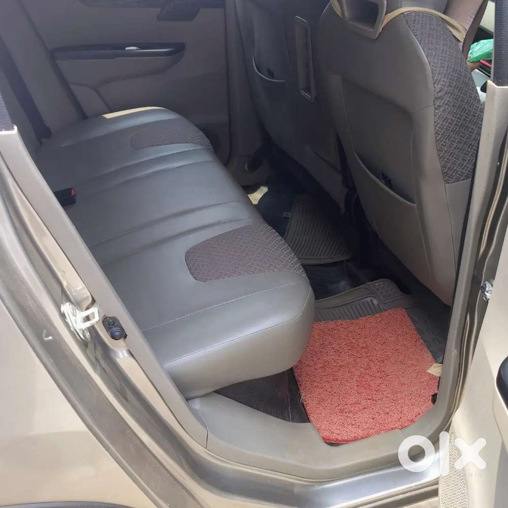 Mahindra Kuv 100 2017 Petrol 71500 Km Driven