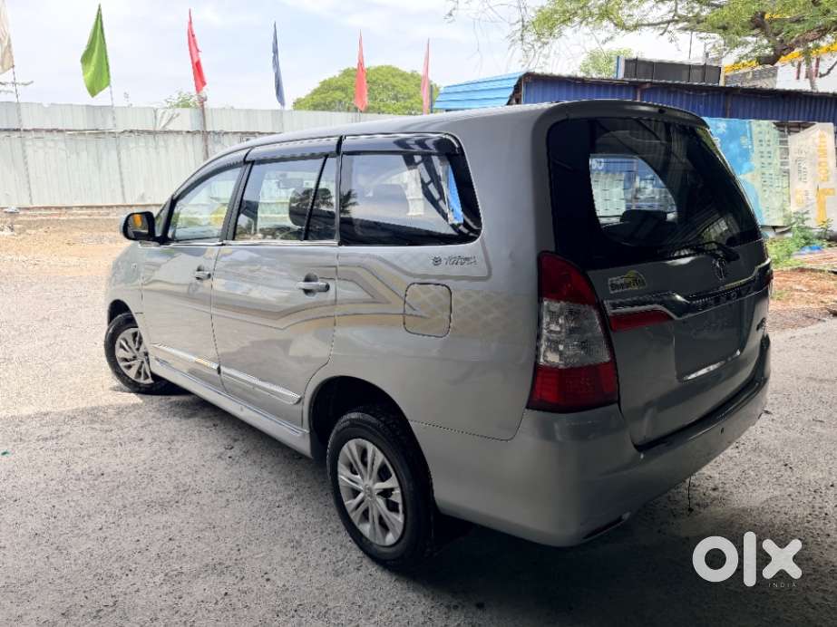 Toyota Innova 2.5 Gx 8 Str Bs-iii, 2015, Diesel