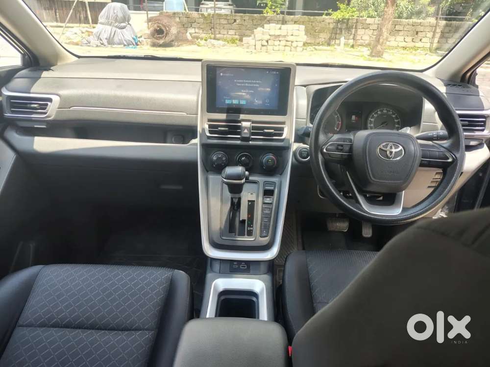 Toyota Innova Hycross 2.0 Gx 8 Str, 2023, Petrol