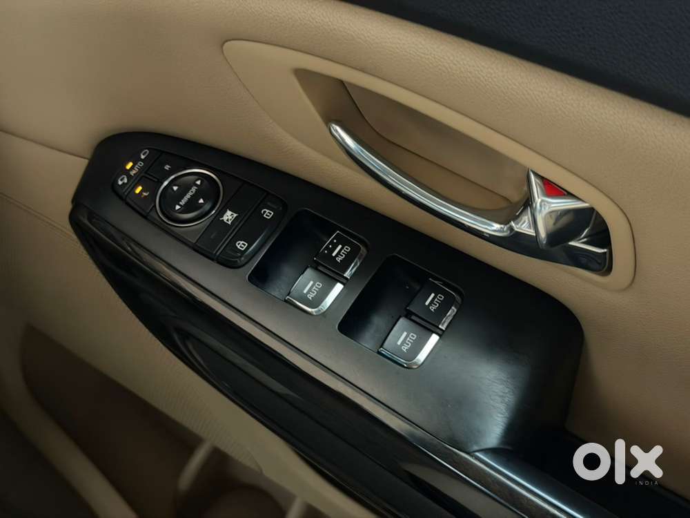 Kia Carnival Limousine