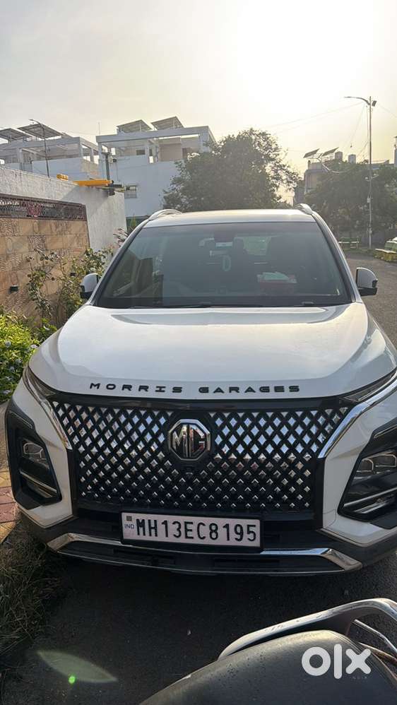 Mg Hector Plus 2023 Km Driven