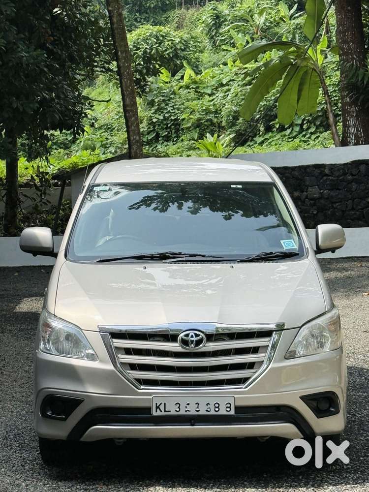 Toyota Innova 2.5 Gx 7 Str Bs-iii, 2016, Diesel