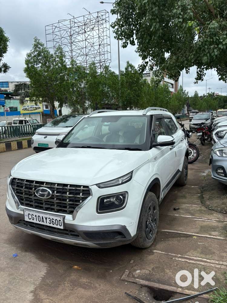 Hyundai Venue Petrol 2021