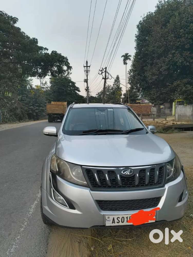 Mahindra Xuv500 W10 2016