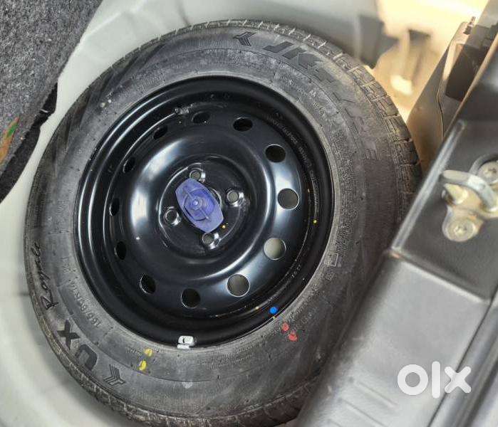 Maruti Suzuki Swift Vxi + Manual, 2023, Petrol