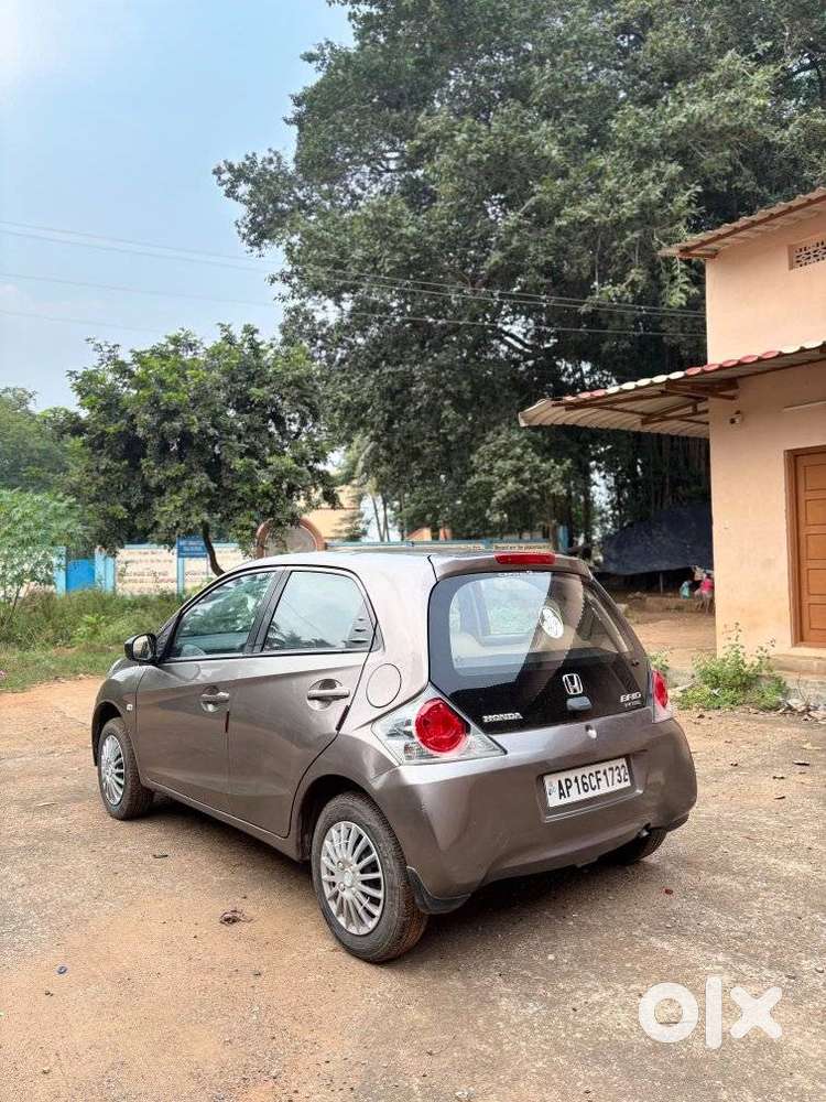 Honda Brio V Mt, 2013, Petrol