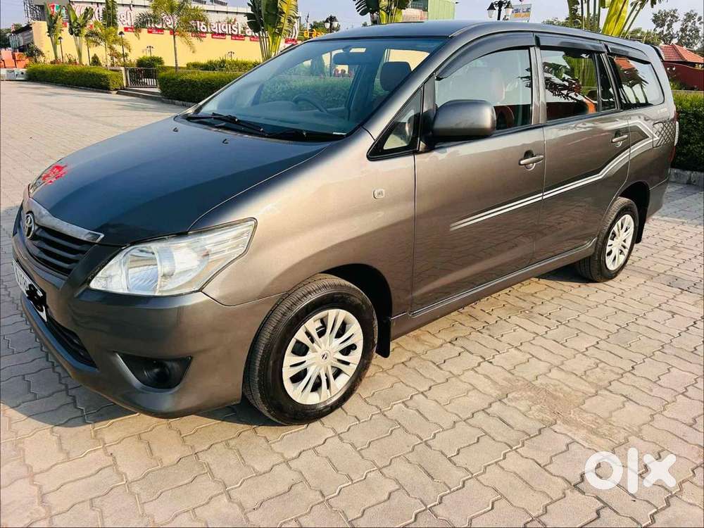 Toyota Innova 2.5 G (diesel) 8 Seater, 2012, Diesel