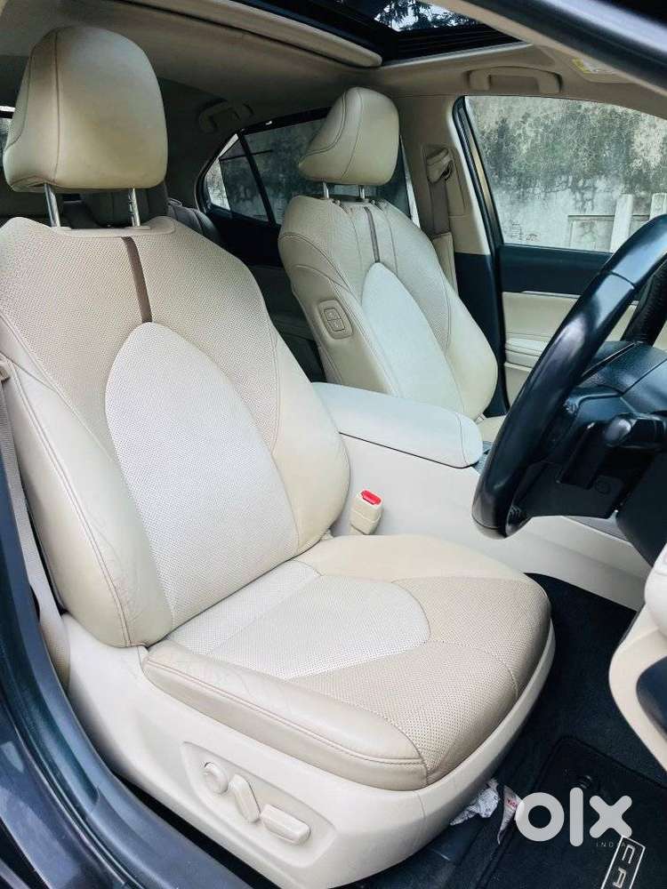 Toyota Camry Hybrid, 2020, Petrol