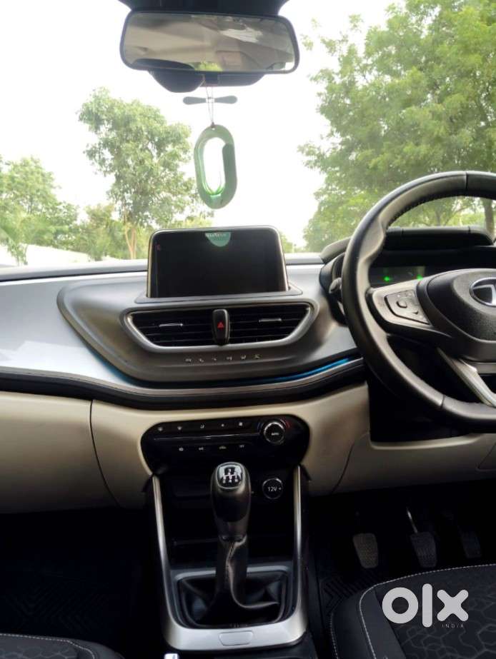 Tata Altroz Xz, 2024, Petrol