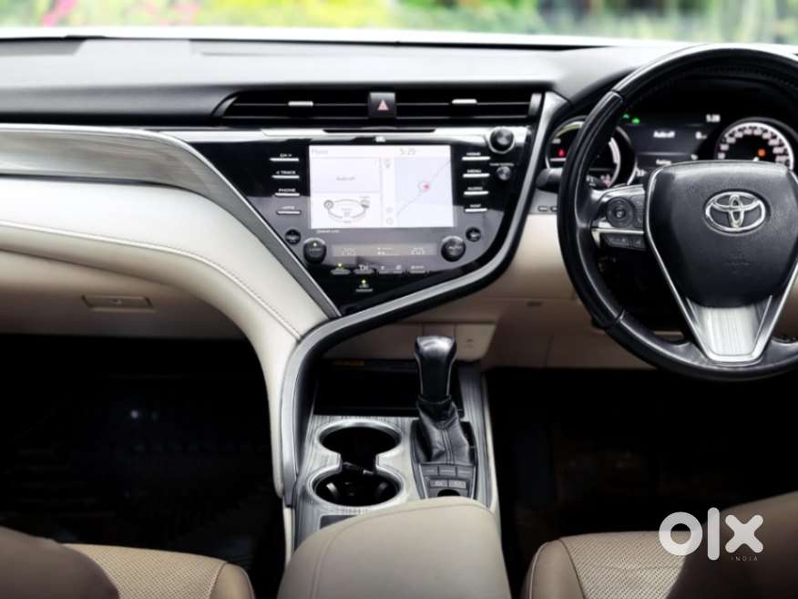 Toyota Camry Hybrid, 2021, Petrol