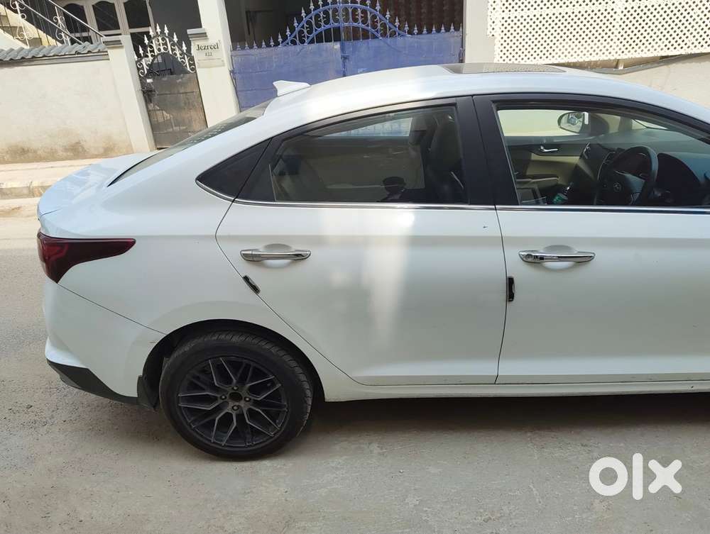 Hyundai Verna Sx 1.5 Petrol Ivt, 2022, Petrol