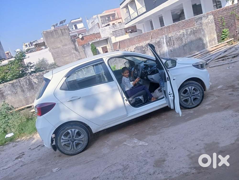 Tata Tiago Petrol 2025