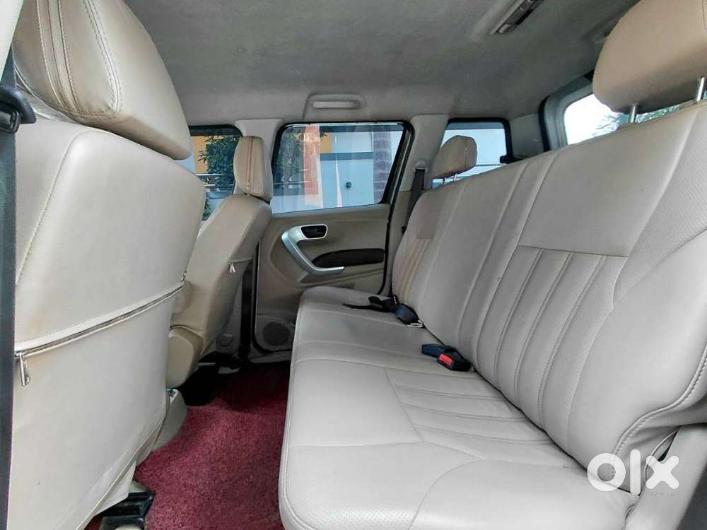 Mahindra Tuv 300 Mhawk100 T8, 2016, Diesel