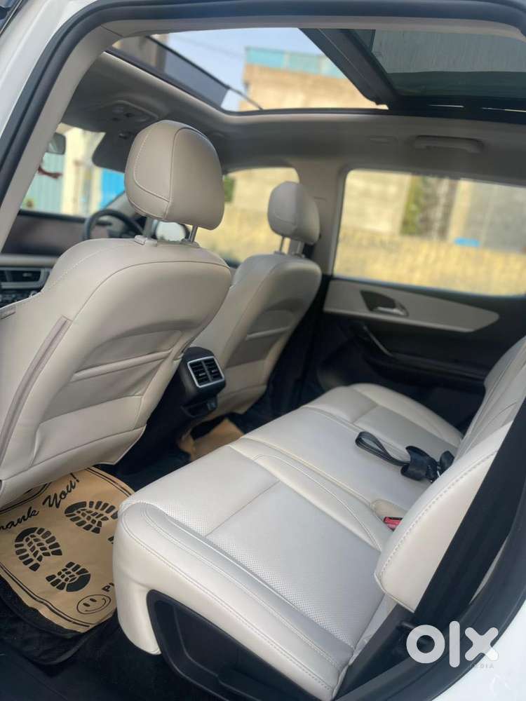 Mahindra Xuv700 Ax7 Luxury Pack Awd, 2023, Diesel