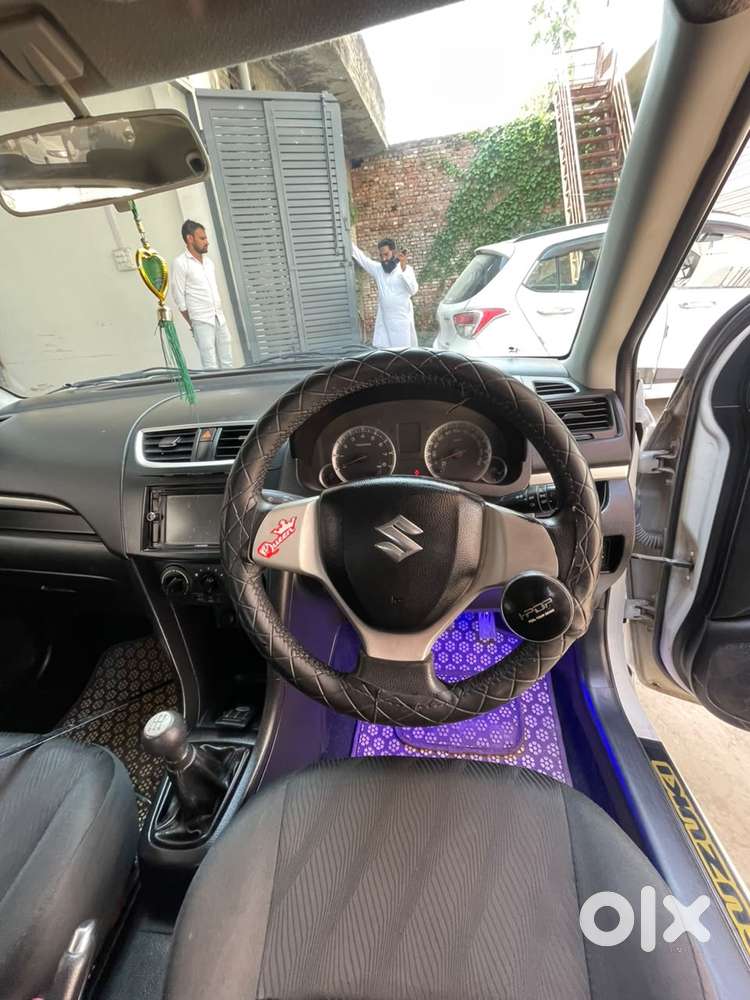 Maruti Suzuki Swift Vxi Optional, 2012, Petrol