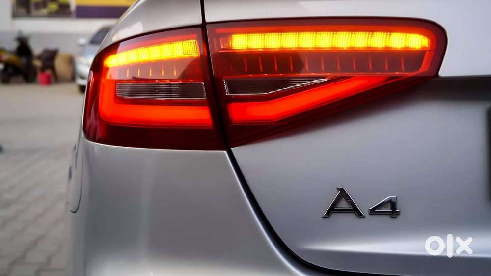 Audi A4 2.0 Tdi Premium With Sunroof, 2011, Diesel