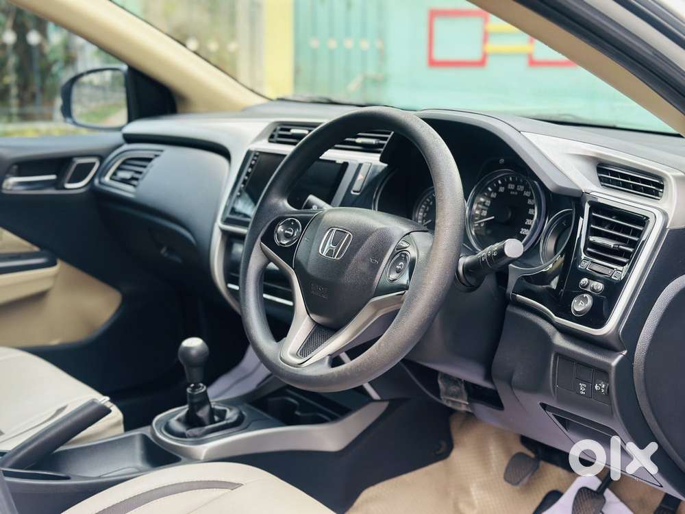 Honda City I-vtec V, 2018, Petrol