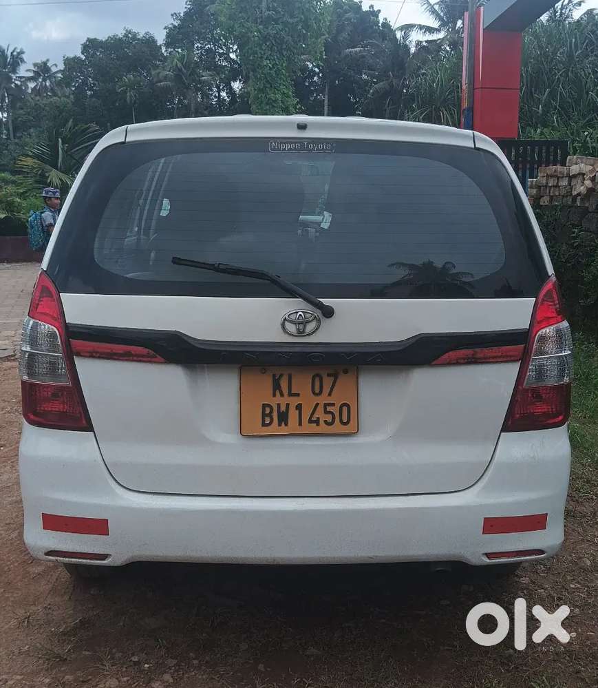 Toyota Innova 2012