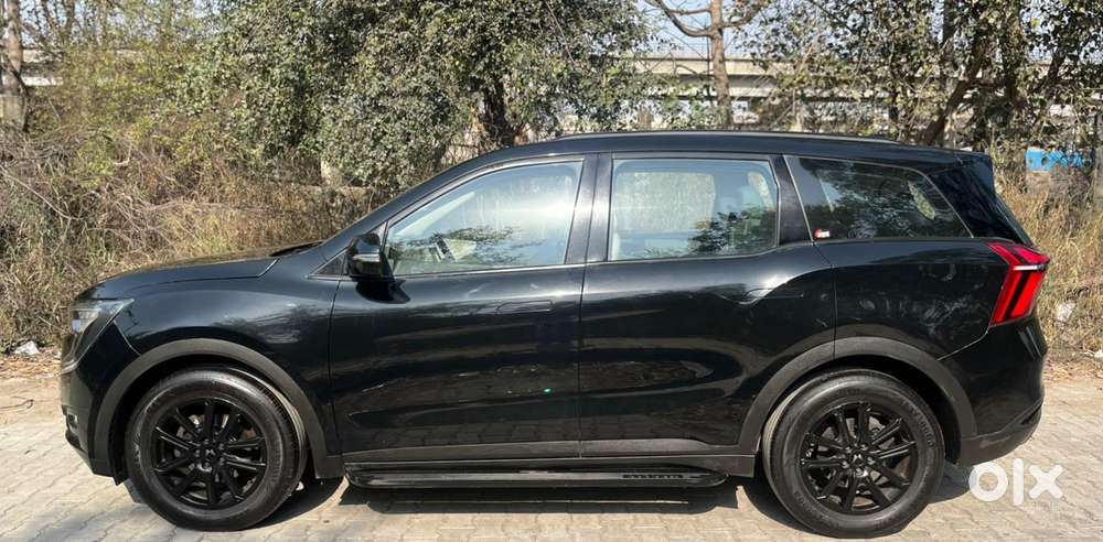 Mahindra Xuv700 2.0 Ax 7 Petrol At Str, 2024, Petrol