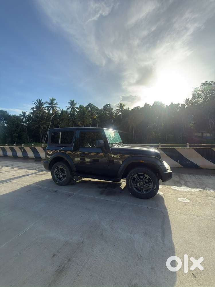 Mahindra Thar Petrol 2023