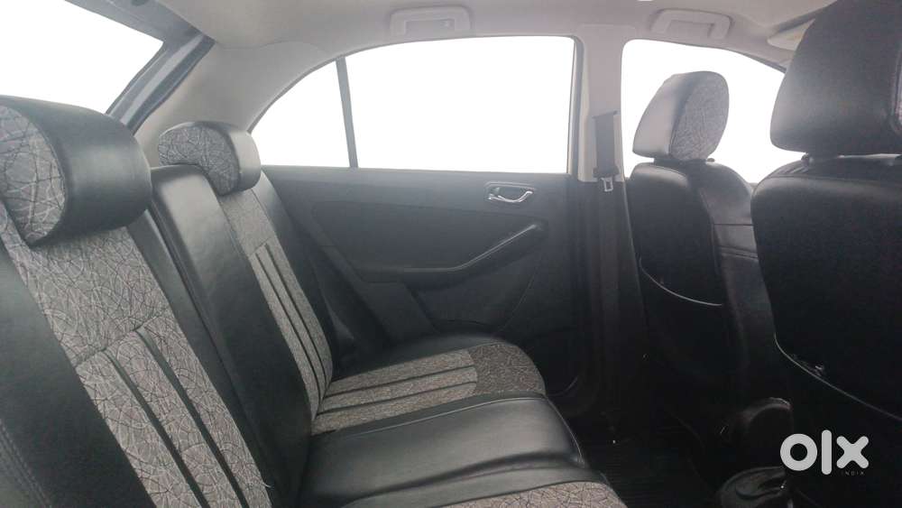 Tata Bolt Revotron Xt, 2015, Petrol