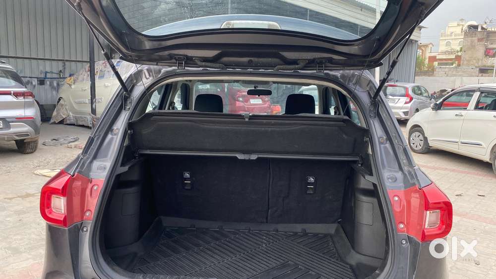 Maruti Suzuki Brezza 1.5 Zxi Smart Hybrid, 2022, Petrol