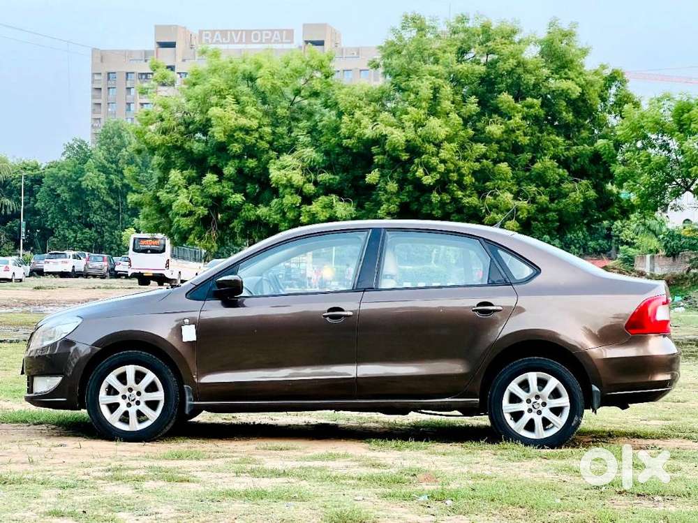 Skoda Rapid 1.5 Tdi At Ambition, 2014, Diesel