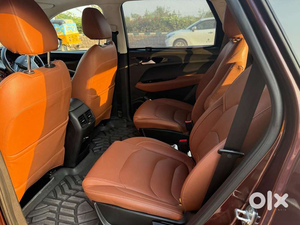 Mg Hector Plus 1.5 Sharp Turbo Cvt 6 Str, 2022, Petrol