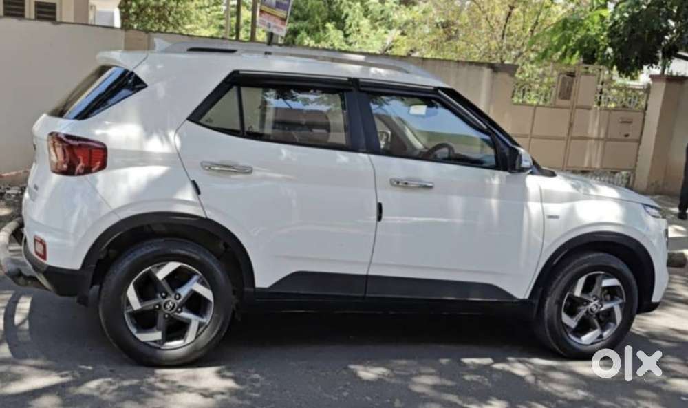 Hyundai Venue 1.0 Sx Plus Turbo Dct Dual Tone, 2020, Petrol