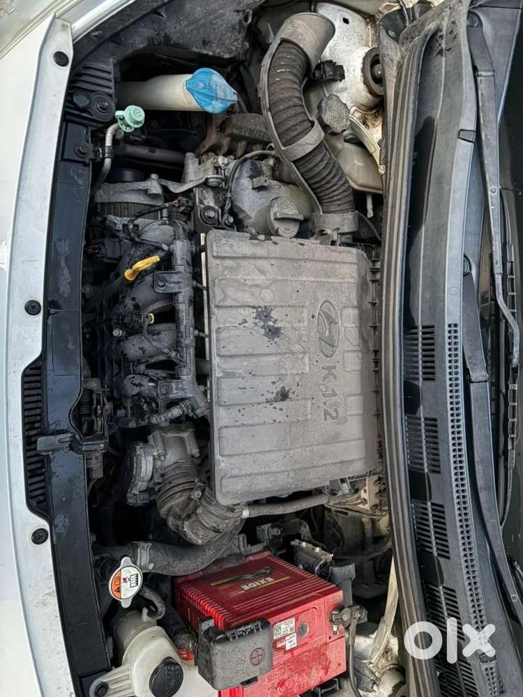 Push Button Start With 2 Keys Are There.