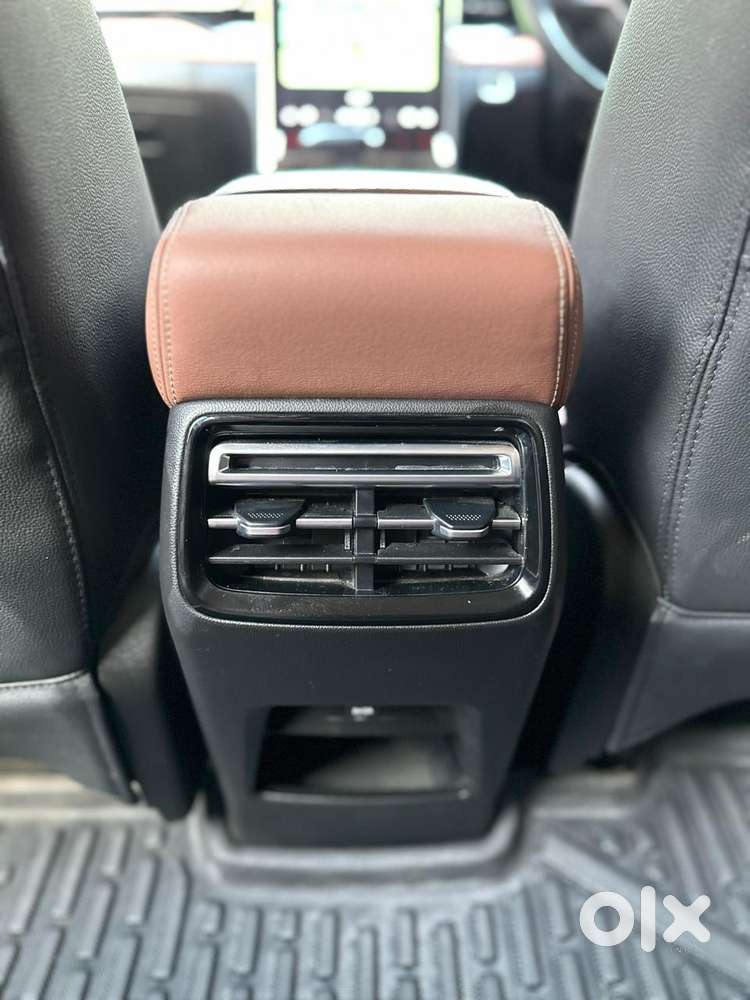 Mg Hector Plus Savvy Pro 1.5 Turbo Petrol Cvt 7 Str, 2024, Petrol