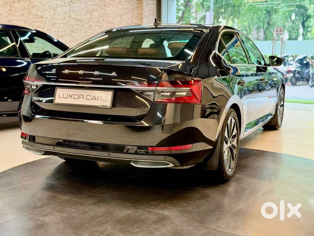 Skoda Superb 2.0 L&k Tsi At, 2023, Petrol