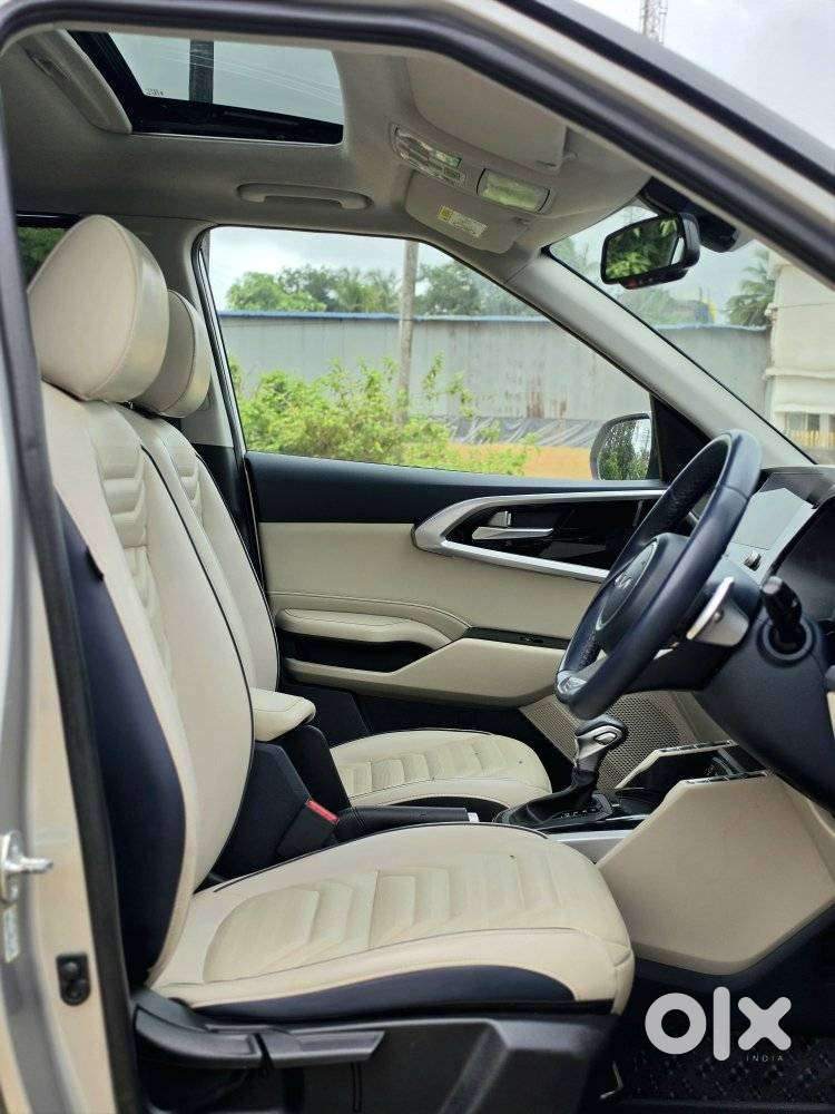 Kia Carens Luxury Plus Turbo Dct 8 Seater, 2024, Petrol