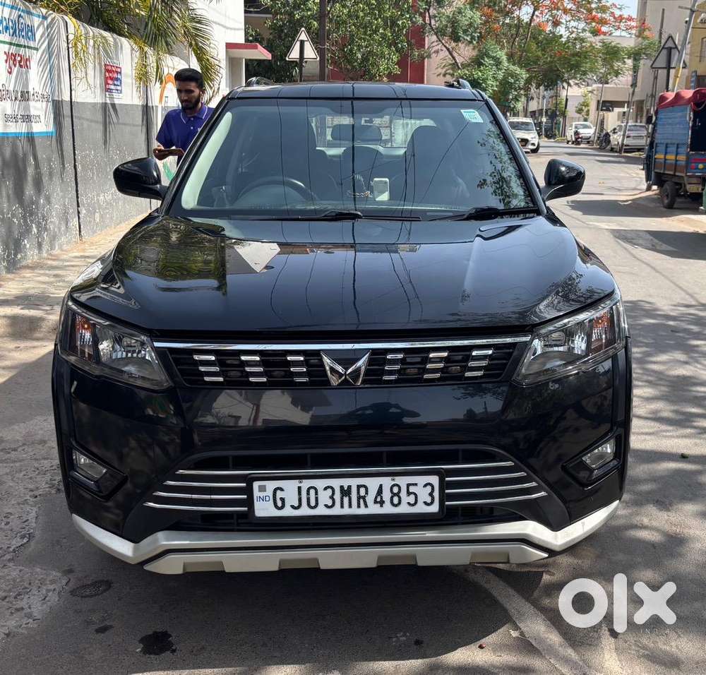 Mahindra Xuv 300 W6 Model Petrol Verient