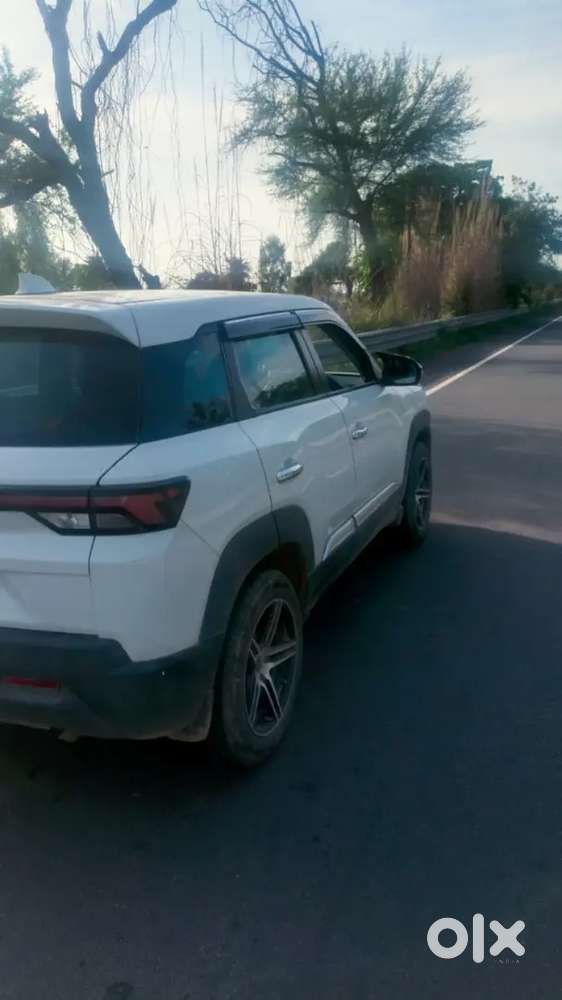 Maruti Suzuki Brezza 2024 Cng & Hybrids Good Condition