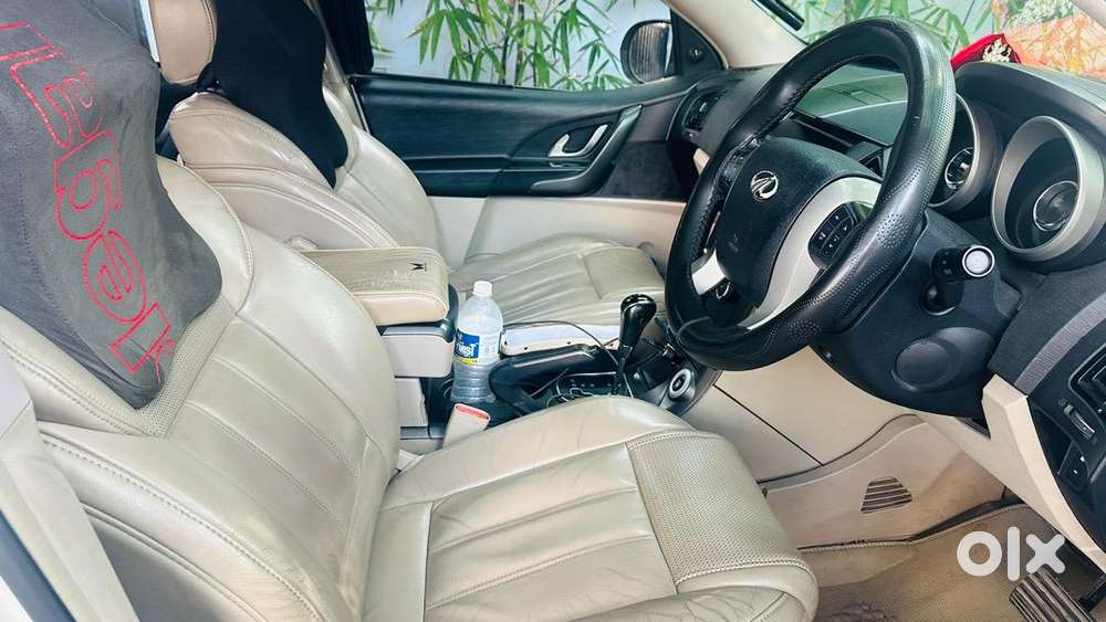 Xuv 500 Automatic Sunroof W10