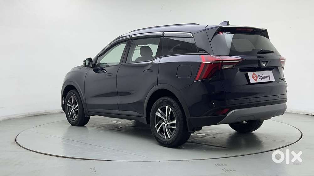 Mahindra Xuv700 2.0 Ax 5 Petrol Mt Str, 2023, Petrol